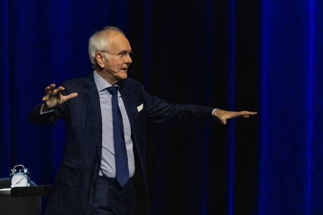 Harald Schmidt Bericht aus Bonn im Theater Bonn 30.12.2025. Harald Schmidt bei seinem Bühnenprogramm BERICHT FÜR BONN - Endgültiges zur Weltlage im Theater Bonn am 30.12.2025. Mit scharfem Humor und analytischer Distanz kommentierte der Entertainer aktuelle politische und gesellschaftliche Themen. Bonn Nordrhein-Westfalen Deutschland Copyright: xBonn.digitalx xMarcxJohnx