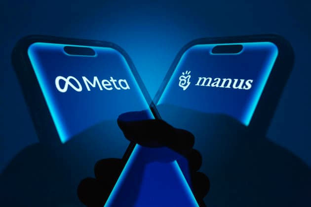 December 31, 2025, Taichung, Taiwan: A hand holds a smartphone displaying the logos of Meta and Manus. Meta buys AI start-up Manus. Taichung Taiwan - ZUMAc217 20251231_zip_c217_003 Copyright: xAndrexM.xChangx