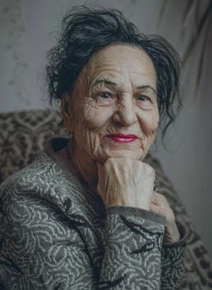 Portrait of an elderly woman looking at the camera Irkutsk, Irkutsk Oblast, Russia CR_VDXM251229AA-1923629-01 ,model released, Symbolfoto
