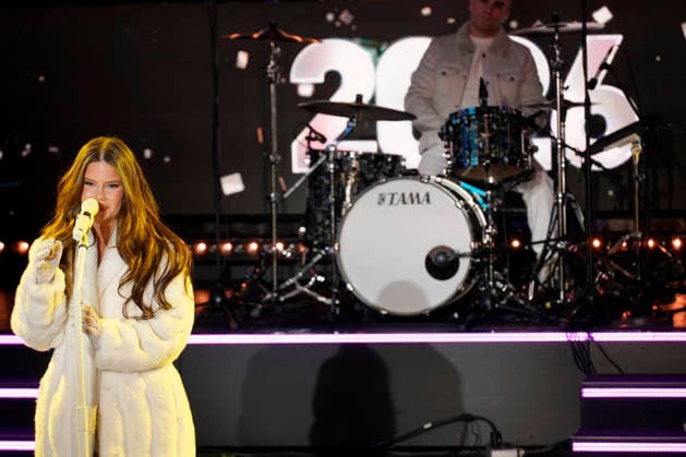 Grammy-winning singer-songwriter Maren Morris performs as thousands of revelers gather in Times Square to celebrate New Years Eve, in New York City on Wednesday, December 31, 2025.  NYP202512319133 DEREKxFRENCH