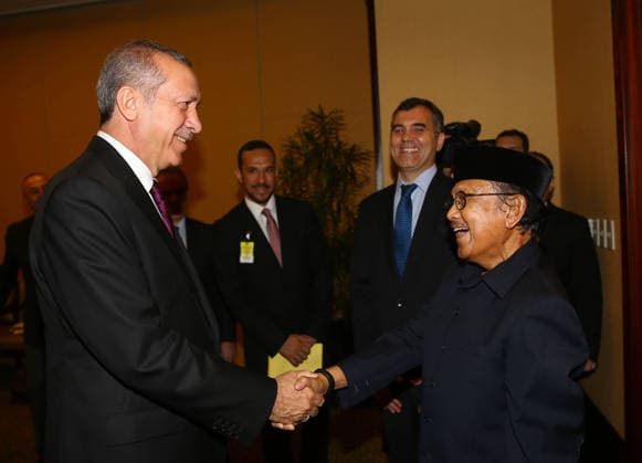 Turkish President Erdogan visits Indonesia JAKARTA, INDONESIA - AUGUST 01: Turkish President Recep Tayyip Erdogan (L) meets with former Indonesian President Bacharuddin Jusuf Habibie in Jakarta, Indonesia on August 01, 2015. Jakarta Indonesia. Editorial use only. Please get in touch for any other usage.  Copyright: x2025xAnadoluxKayhanxÖzerx
