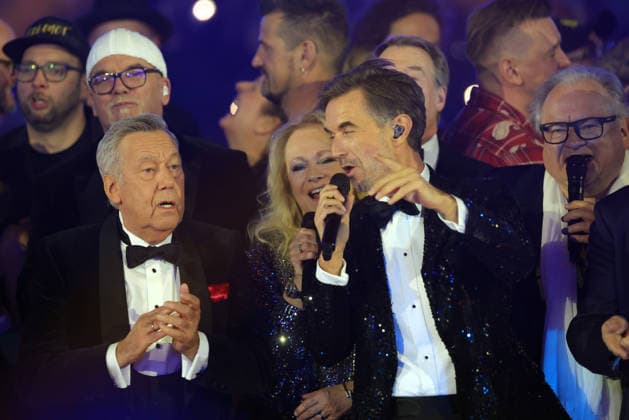 Silvester-Schlagerboom 2026 live Die Wunderlichtershow Florian Silbereisen und Roland Kaiser. Silvester-Schlagerboom 2026 am 31. Dezember 2025 in der Basketballarena des FC Bayern München, BMW Park München.