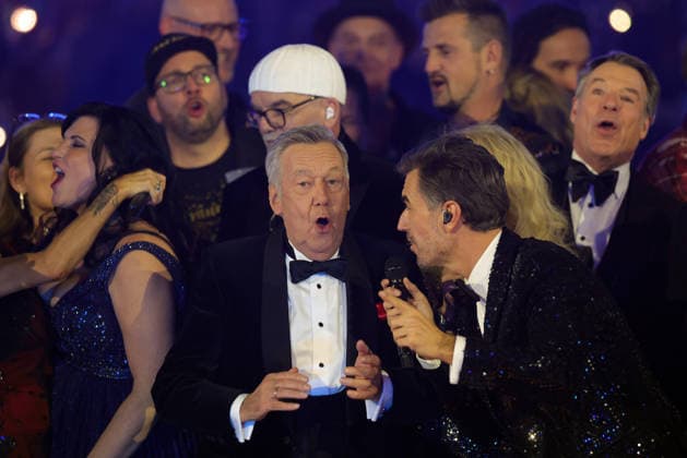 Silvester-Schlagerboom 2026 live Die Wunderlichtershow Florian Silbereisen und Roland Kaiser. Silvester-Schlagerboom 2026 am 31. Dezember 2025 in der Basketballarena des FC Bayern München, BMW Park München.
