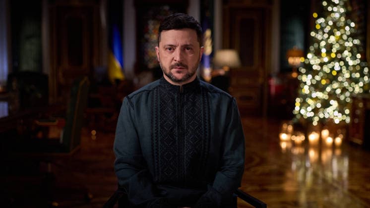 Neujahrsansprache nt Wolodymyr Selenskyj am 31.12.2025 Neujahrsansprache nt Wolodymyr Selenskyj am 31.12.2025.New Year s Greetings by President of Ukraine Volodymyr ZelenskyyFoto:The Presidential Office of Ukraine via SVEN SIMON Fotoagentur Kiew UKRAINE *** New Year s address nt Volodymyr Zelenskyj on 31 12 2025 New Year s address nt Volodymyr Zelenskyj on 31 12 2025 New Year s Greetings by President of Ukraine Volodymyr ZelenskyyPhoto The Presidential Office of Ukraine via SVEN SIMON Photo Agency Kiev UKRAINE Poolfoto SvenSimon-ThePresidentialOfficeU ,EDITORIAL USE ONLY