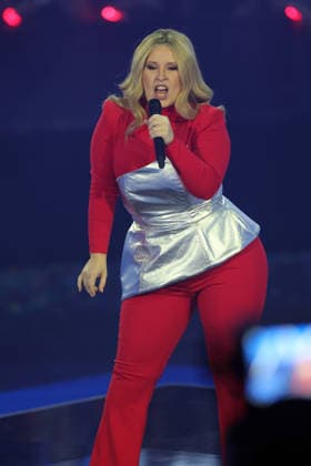 Silvester-Schlagerboom 2026 live Die Wunderlichtershow Maite Kelly (US-amerikanische Sängerin). Silvester-Schlagerboom 2026 am 31. Dezember 2025 in der Basketballarena des FC Bayern München, BMW Park München.
