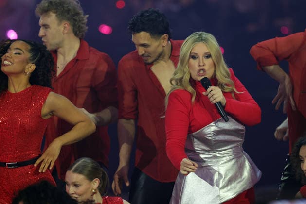 Silvester-Schlagerboom 2026 live Die Wunderlichtershow Maite Kelly (US-amerikanische Sängerin). Silvester-Schlagerboom 2026 am 31. Dezember 2025 in der Basketballarena des FC Bayern München, BMW Park München.