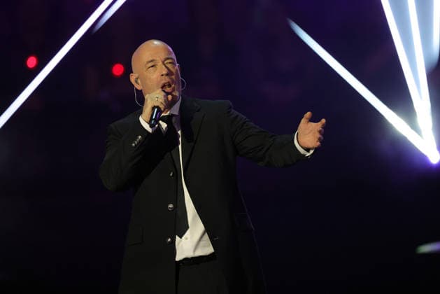 Silvester-Schlagerboom 2026 live Die Wunderlichtershow Der Graf (Sänger der deutschen Musikgruppe Unheilig). Silvester-Schlagerboom 2026 am 31. Dezember 2025 in der Basketballarena des FC Bayern München, BMW Park München.