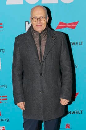 abb: Peter Tschentscher SPD Politiker. Erster Buergermeister der Freien und Hansestadt Hamburg vor der blauen Fotowand bei der ZDF Sylvester Show Willkommen 2026 im Hamburger Hafen am 31.12.2025 Hamburg Deutschland