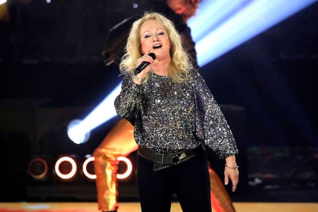 Nicole in der TV-Show Silvester-Schlagerbooom 2026 live - Die Wunderlichtershow! im BMW Park. München, 31.12.2025