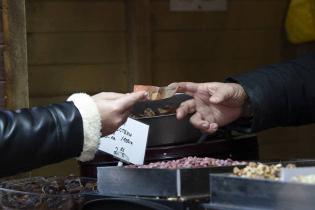 Bulgaria adopts euro, joins eurozone as 21st member SOFIA, BULGARIA – JANUARY 1: Customers at an open-air market in Sofia pay with euro banknotes as Bulgaria officially adopts the euro as its currency and joins the eurozone as its 21st member on January 1, 2026. Hristo Vladev Anadolu Sofia Bulgaria. Editorial use only. Please get in touch for any other usage.  Copyright: x2026xAnadoluxHristoxVladevx