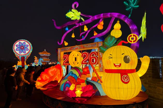 XI AN, CHINA - JANUARY 02: People view lantern displays during 2026 Xi an City Wall Lantern Festival on January 2, 2026 in Xi an, Shaanxi Province of China. The 2026 Xi an City Wall Lantern Festival was launched on New Year s Day, extending its radiance for an unprecedented 81 days until March 22.  Copyright: xVCGx 111613059251