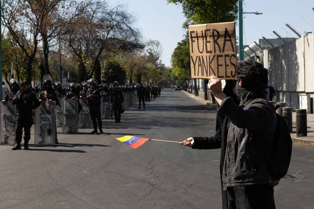 January 3, 2026, Mexico City, Mexico: Demonstration held outside the Embassy of the United States of America in Mexico City, where participants denounced the invasion of Venezuela by the DONALD TRUMP administration and demanded the release of President NICOLAS MADURO MOROS and CILIA FLORES, First Lady. Mexico City Mexico - ZUMAl178 20260103_znp_l178_015 Copyright: xCristianxLeyvax