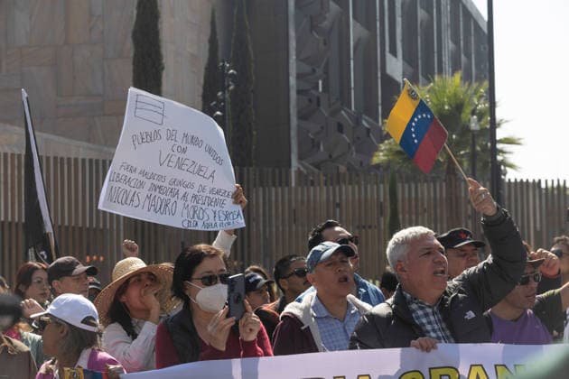 January 3, 2026, Mexico City, Mexico: Demonstration held outside the Embassy of the United States of America in Mexico City, where participants denounced the invasion of Venezuela by the DONALD TRUMP administration and demanded the release of President NICOLAS MADURO MOROS and CILIA FLORES, First Lady. Mexico City Mexico - ZUMAl178 20260103_znp_l178_027 Copyright: xCristianxLeyvax