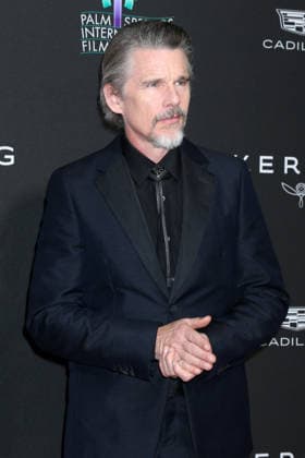 USA - 37th Palm Springs International Film Festival Gala - Palm Springs LOS ANGELES - JAN 3: Ethan Hawke at 37th Palm Springs International Film Festival Gala at the Convention Center on January 3, 2026 in Palm Springs, CA Palm Springs CA USA  Copyright: xKathyxHutchinsx xHutchinsxPhotox