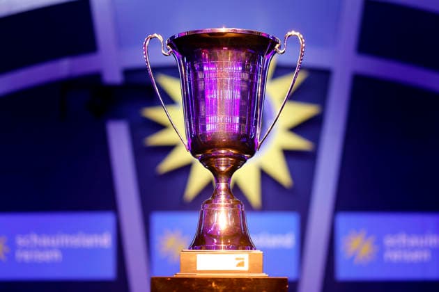 Der Pokal für die Sieger bei der Pro7 Promi-Darts-WM 2026 im Maritim Hotel Bonn. Bonn, 04.01.2026 NRW Deutschland Copyright: xChristophxHardtx