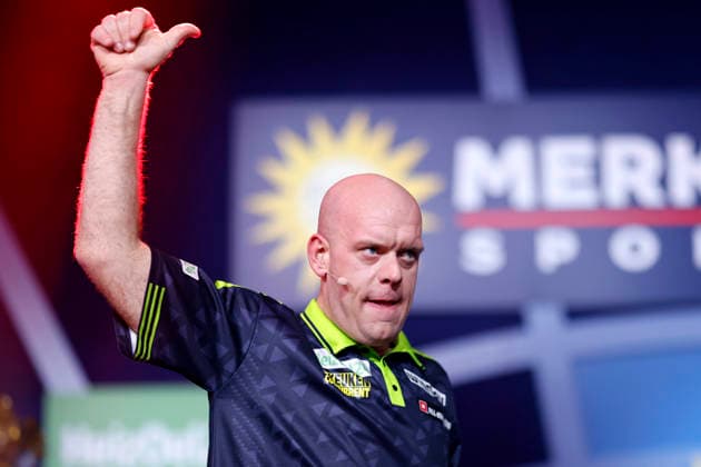 Profi-Dartspieler Michael van Gerwen (Mighty Mike) bei der Pro7 Promi-Darts-WM 2026 im Maritim Hotel Bonn. Bonn, 04.01.2026 NRW Deutschland Copyright: xChristophxHardtx