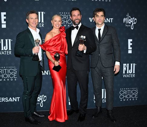 31st Annual Critics Choice Awards - Pressroom Shawn Hatosy, Katherine LaNasa, Noah Wyle and Patrick Ball in the press room at the 31st Annual Critics Choice Awards held at Barker Hanger on January 4, 2026 in Santa Monica, Ca. Santa Monica Barker Hanger California USA Copyright: xTammiexArroyox xAFF-USA.comx