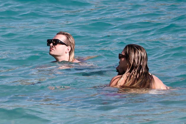 Heidi Klum And Tom Kaulitz Beachside - St Barths Heidi Klum and Tom Kaulitz seen enjoying the sun in Saint Barthelemy, France on January 4, 2026. Photo by ABACAPRESS.COM Saint Barthelemy France  Copyright: xABACAx