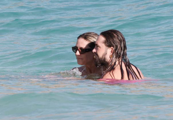 Heidi Klum And Tom Kaulitz Beachside - St Barths Heidi Klum and Tom Kaulitz seen enjoying the sun in Saint Barthelemy, France on January 4, 2026. Photo by ABACAPRESS.COM Saint Barthelemy France  Copyright: xABACAx