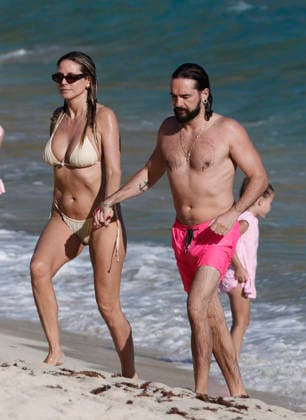 Heidi Klum And Tom Kaulitz Beachside - St Barths Heidi Klum and Tom Kaulitz seen enjoying the sun in Saint Barthelemy, France on January 4, 2026. Photo by ABACAPRESS.COM Saint Barthelemy France  Copyright: xABACAx