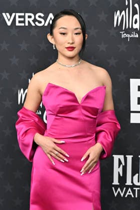 Ji-young Yoo bei der Verleihung der 31. Critics Choice Awards 2026 im Barker Hangar. Santa Monica, 04.01.2026