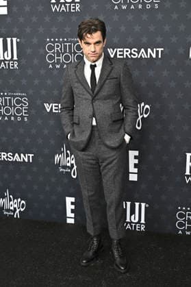 Patrick Ball bei der Verleihung der 31. Critics Choice Awards 2026 im Barker Hangar. Santa Monica, 04.01.2026