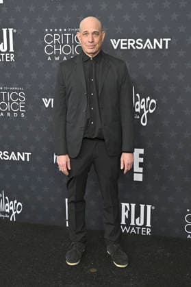 Bruce Eric Kaplan bei der Verleihung der 31. Critics Choice Awards 2026 im Barker Hangar. Santa Monica, 04.01.2026