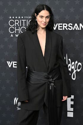 Eva Victor bei der Verleihung der 31. Critics Choice Awards 2026 im Barker Hangar. Santa Monica, 04.01.2026