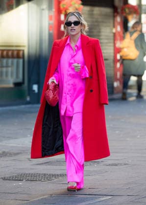 Ashley Roberts in pink outfit and a red coat as she leaves Global Radio after her 1st Day back after the festive holiday Featuring: Ashley Roberts Where: London, United Kingdom When: 05 Jan 2026 Credit: Richard Lincoln Cover Images EDITORIAL USE ONLY. NOT FOR USE BY NEWSPAPERS BASED IN THE UK. Copyright: xRichardxlincolnx coverimg55362386