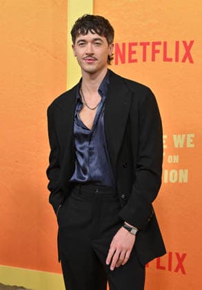 Netflix™s ˜People We Meet On Vacation™ Premiere Tom Blyth arriving to Netflix™™s People We Meet On Vacation™? premiere held at The Egyptian Theatre Hollywood on January 6, 2026 in Hollywood, Ca. Hollywood The Egyptian Theatre Hollywood California USA Copyright: xLisaxOConnor xAFF-USA.COMx