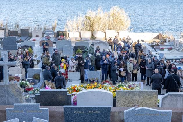 Brigitte Bardot s Grave at The Marine Cemetery - Saint-Tropez Wreath of flowers and photographs of late French actress Brigitte Bardot are pictured around her grave at the marine cemetery, following the funeral ceremony at Notre-Dame de l Assomption church, in Saint-Tropez, southeastern France, on January 7, 2026. French film sensation Brigitte Bardot, a symbol of sexual liberation in the 1950s and 1960s who reinvented herself as an animal rights defender and embraced far-right views, died on December 28, 2025 aged 91. Photo by Shootpix ABACAPRESS.COM Saint-Tropez France  Copyright: xShootpix ABACAx