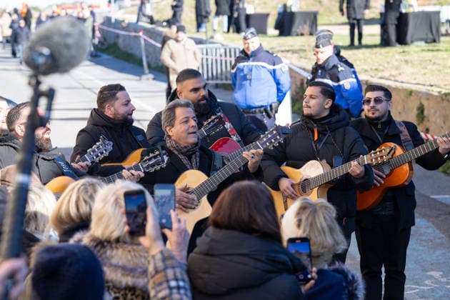 Public Tribute to Brigitte Bardot at The Pre Des Pecheurs - Saint-Tropez Chico Bouchikhi Gipsy Kings during public tribute to Brigitte Bardot at the Pré des Pêcheurs, in the La Ponche district of Saint-Tropez after Brigitte Bardot s Funerals on January 7, 2026 in Saint-Tropez, France. Photo by Shootpix ABACAPRESS.COM Saint-Tropez France  Copyright: xShootpix ABACAx