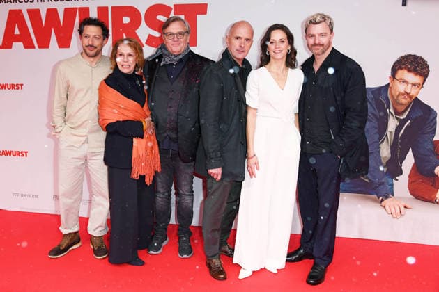 Fahri Yardim, Gaby Dohm, Hape Kerkeling, Christoph Maria Herbst, Anja Knauer, Friedrich Mücke bei der Weltpremiere des Kinofilms EXTRAWURST im Lichtburg Kino in Essen am 07.01.2026