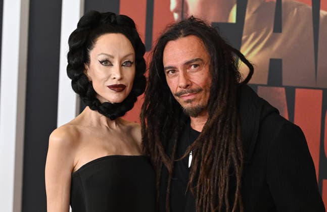 ˜Dead Man™s Wire™ Los Angeles Screening Evis X. Shaffer and James Munky Shaffer arriving at the Los Angeles screening of Dead Man™s Wire held at AMC The Grove 14 on January 7, 2026 in Los Angeles, Ca. Los Angeles Barker Hanger California USA Copyright: xTammiexArroyox xAFF-USA.comx