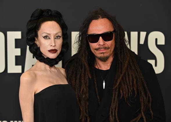 ˜Dead Man™s Wire™ Los Angeles Screening Evis X. Shaffer and James Munky Shaffer arriving at the Los Angeles screening of Dead Man™s Wire held at AMC The Grove 14 on January 7, 2026 in Los Angeles, Ca. Los Angeles Barker Hanger California USA Copyright: xTammiexArroyox xAFF-USA.comx