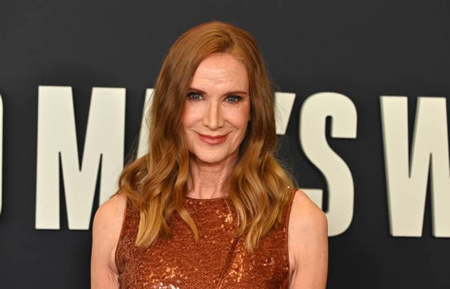 ˜Dead Man™s Wire™ Los Angeles Screening Kelly Lynch arriving at the Los Angeles screening of Dead Man™s Wire held at AMC The Grove 14 on January 7, 2026 in Los Angeles, Ca. Los Angeles Barker Hanger California USA Copyright: xTammiexArroyox xAFF-USA.comx