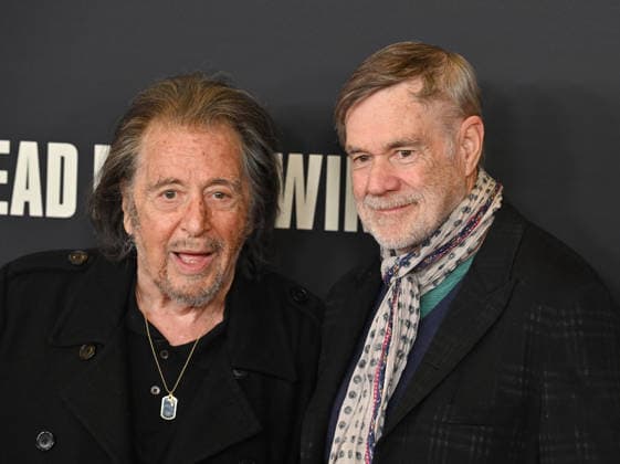 ˜Dead Man™s Wire™ Los Angeles Screening Al Pacino and Gus Van Sant arriving at the Los Angeles screening of Dead Man™s Wire held at AMC The Grove 14 on January 7, 2026 in Los Angeles, Ca. Los Angeles Barker Hanger California USA Copyright: xTammiexArroyox xAFF-USA.comx
