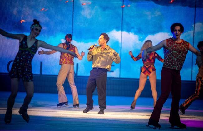 07.01.2026 xesx Frankfurt am Main, Festhalle Eisshow Holiday on Ice Cinema of Dreams Frankfurt-Premiere mit Gaststar Max Giesinger