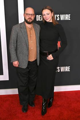 Sam Pressman mit Begleitung bei der Premiere des Kinofilms Dead Man™s Wire im AMC The Grove. Los Angeles, 07.01.2026
