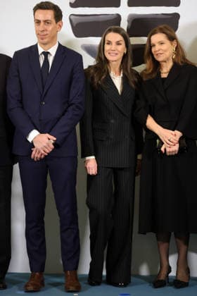 Queen Letizia presides over the presentation of the XXIII El Mundo International Journalism Awards I D Laurent Richard, Queen Letizia and Emma Tucker during the presentation of the XXIII El Mundo International Journalism Awards , on January 8, 2026, in Madrid Spain EL MUNDO JOURNALISM AWARDS Raú Madrid Madrid Madrid Spain  Copyright: xRaulxTerrelx 7203377