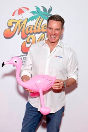 Moderator Jürgen Milski bei der Premiere des Mallorca-Musicals Malle Ole - das Musical, das ballert! im Theater am Marientor. Duisburg, 08.01.2026 NRW Deutschland Copyright: xChristophxHardtx