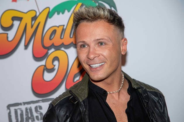 Emil KUSMIREK, Taenzer, Roter Teppich, Red Carpet Show, Ankunft, arrival, Premiere des Musicals MALLE OLE - das Musical das ballert ! am 08.01.2026 im Theater a Marientor, Duisburg