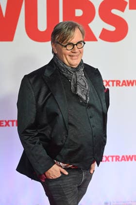 Hape KERKELING (Schauspieler) Einzelbild,angeschnittenes Einzelmotiv,Halbfigur,halbe Figur, Premiere EXTRAWURST am 08.01.2026 im Mathaeser Kino in Muenchen.
