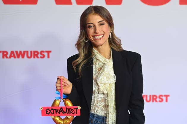 Cathy HUMMELS (FISCHER), Einzelbild,angeschnittenes Einzelmotiv,Halbfigur,halbe Figur, Premiere EXTRAWURST am 08.01.2026 im Mathaeser Kino in Muenchen.