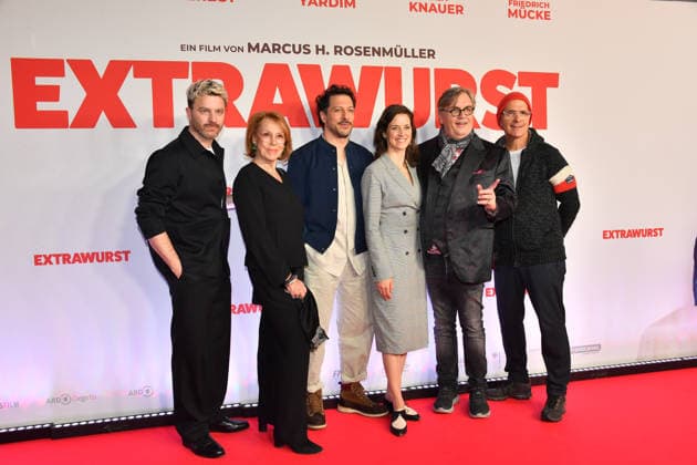 Friedrich Mücke, Gabi Dohm, Fahri Yardim, Anja Knauer, Hape Kerkeling und Christoph Maria Herbst Premiere Extrawurst Mathäser Filmpalast München 08. Januar 2026