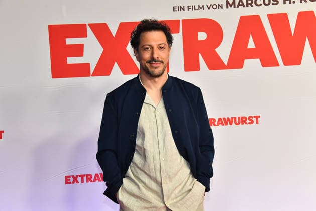 Fahri Yardim bei der Extrawurst Filmpremiere im Mathaeser Filmpalast in Muenchen am 8.01.2026 in Muenchen Extrawurst Filmpremiere in Muenchen
