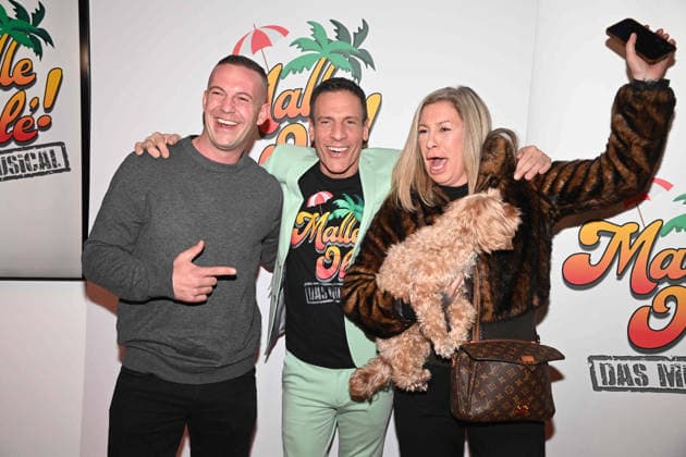 Roter Teppich, Red Carpet Show, Ankunft, arrival, Premiere des Musicals MALLE OLE - das Musical das ballert ! am 08.01.2026 im Theater a Marientor, Duisburg