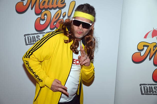 Ronnie van de SLUEPPI, Slüppi, TikToker, Roter Teppich, Red Carpet Show, Ankunft, arrival, Premiere des Musicals MALLE OLE - das Musical das ballert ! am 08.01.2026 im Theater a Marientor, Duisburg