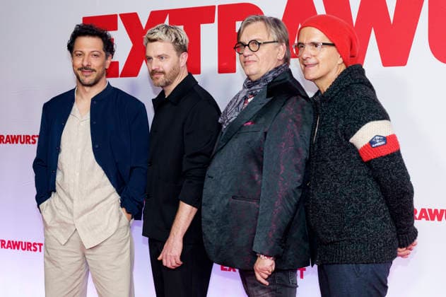 Fahri Yardim, Friedrich Mücke, Hape Kerkeling und Christoph Maria Herbst bei der Premiere des Kinofilms Extrawurst im Mathäser Filmpalast. München, 08.01.2026