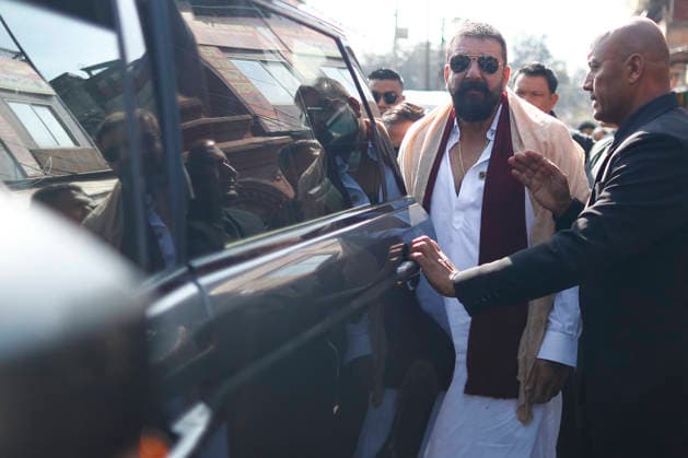 January 9, 2026, Kathmandu, Nepal: Bollywood legend Sanjay Dutt walks out of a vehicle during his visit to the sacred Pashupatinath Temple to offer prayers at one of Hinduism™s holiest shrines. The veteran actor renowned for his iconic roles spanning decades of Indian cinema as part of his visit is the inauguration ceremony of a casino, drawing attention from devotees and fans alike during his visit to the temple before his departure. Kathmandu Nepal - ZUMAs197 20260109_aaa_s197_062 Copyright: xSkandaxGautamx